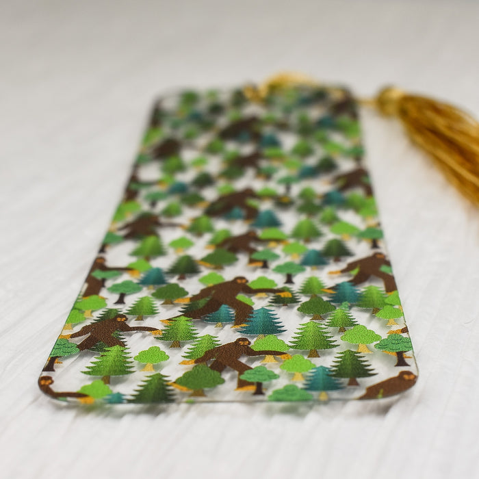 a phone case with trees and bears on it